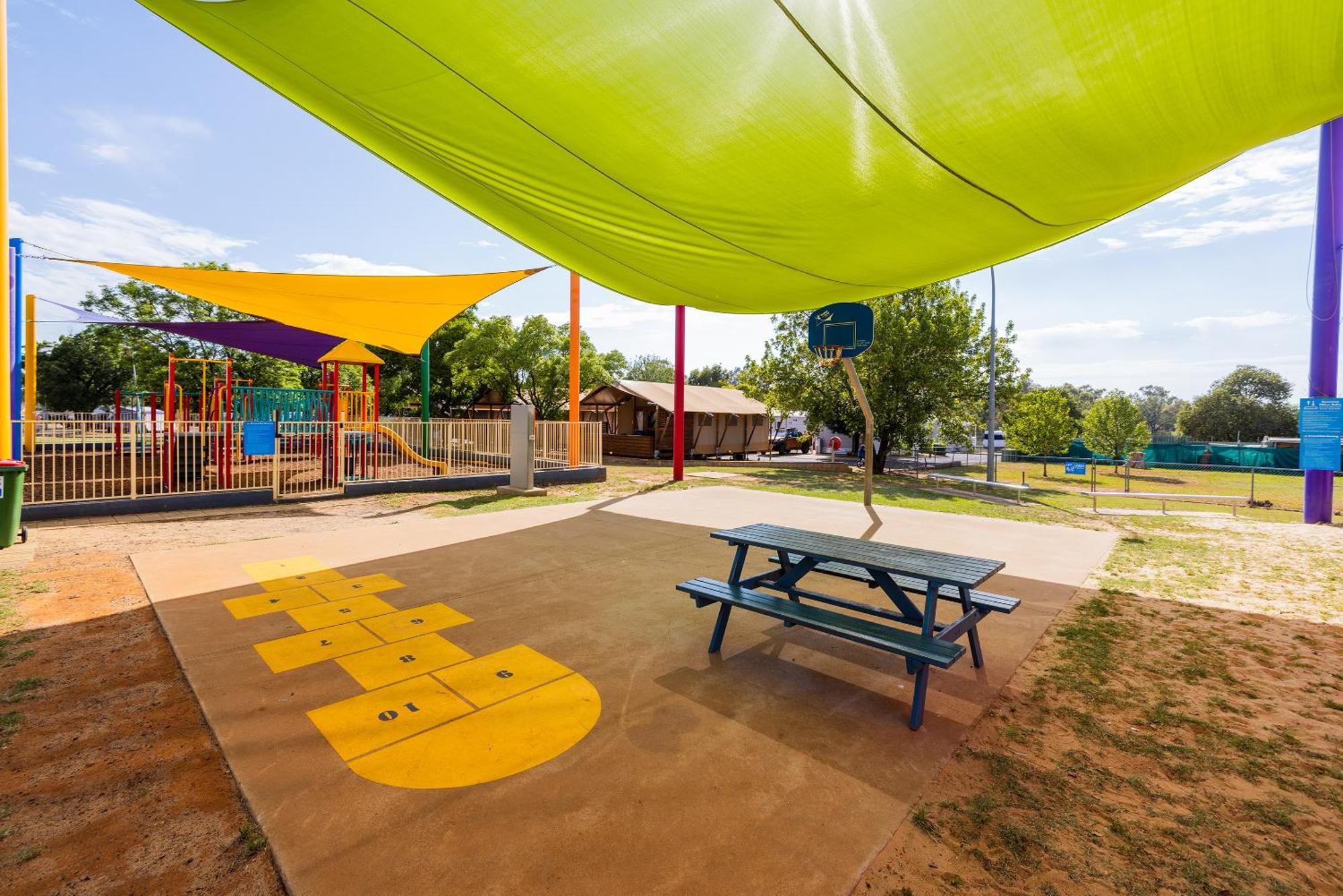 Nrma Dubbo Holiday Park Exterior photo