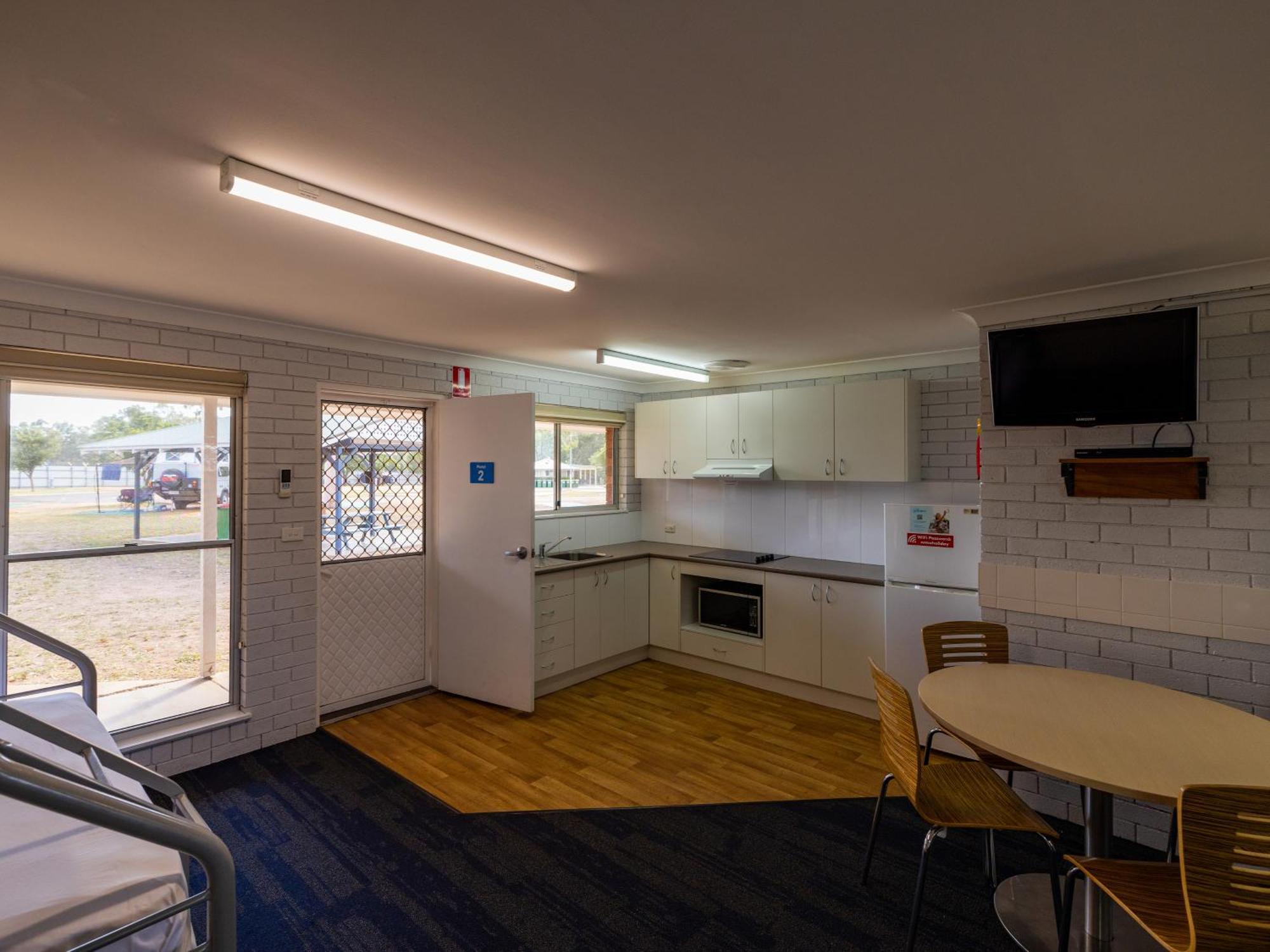 Nrma Dubbo Holiday Park Room photo