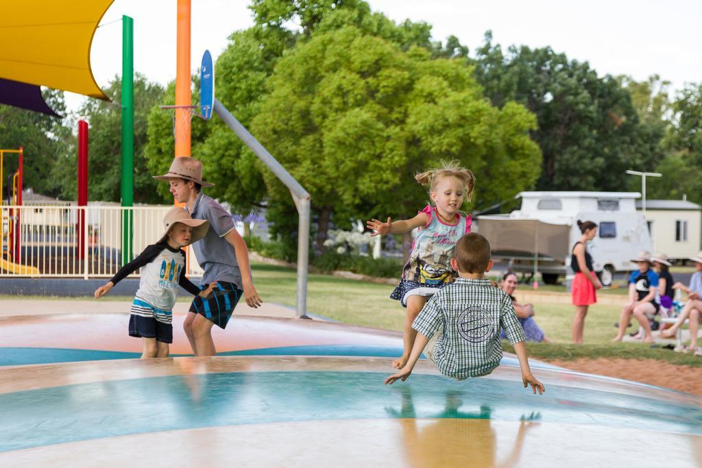 Nrma Dubbo Holiday Park Exterior photo