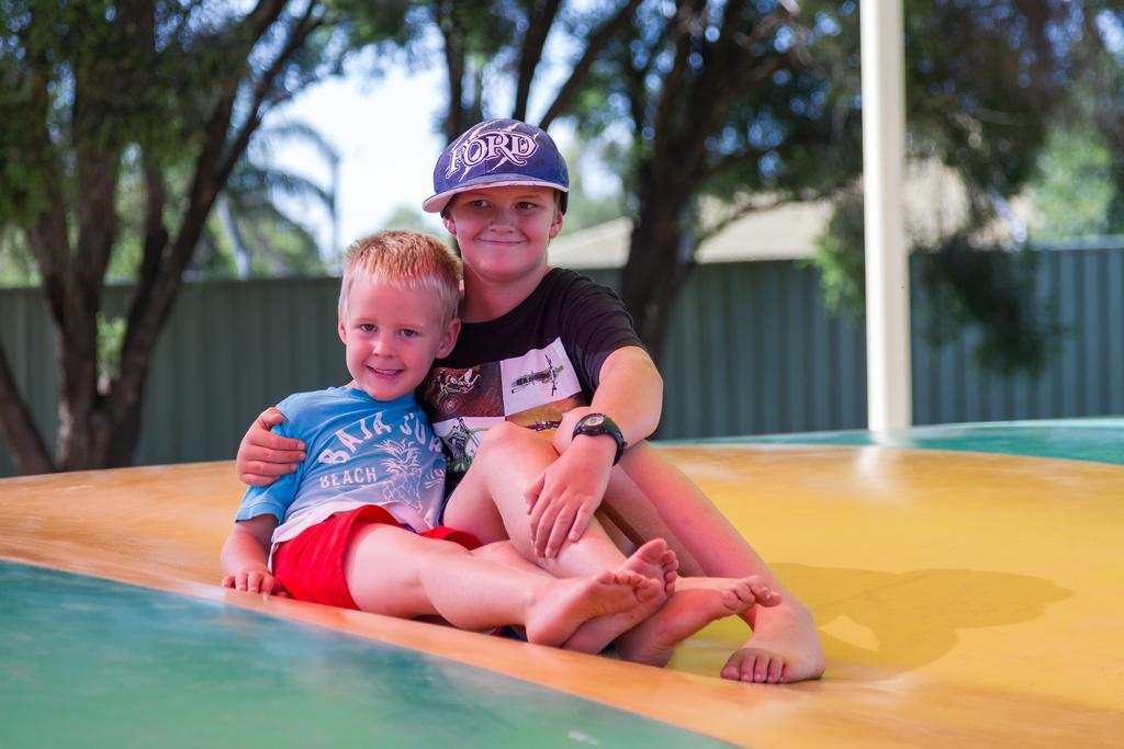 Nrma Dubbo Holiday Park Exterior photo