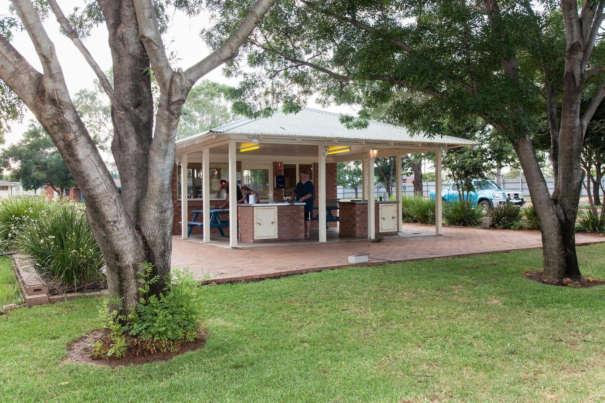 Nrma Dubbo Holiday Park Exterior photo