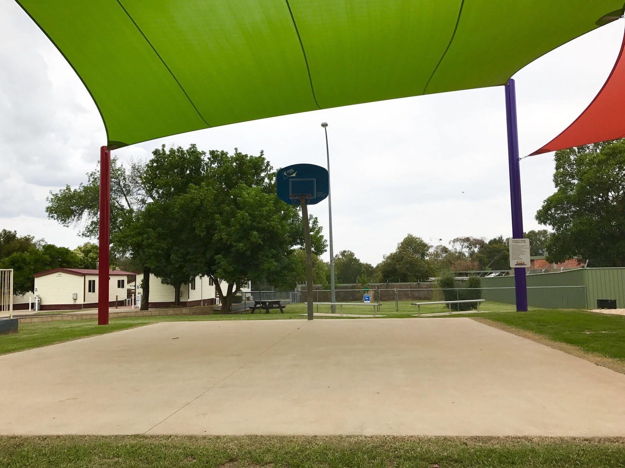 Nrma Dubbo Holiday Park Exterior photo
