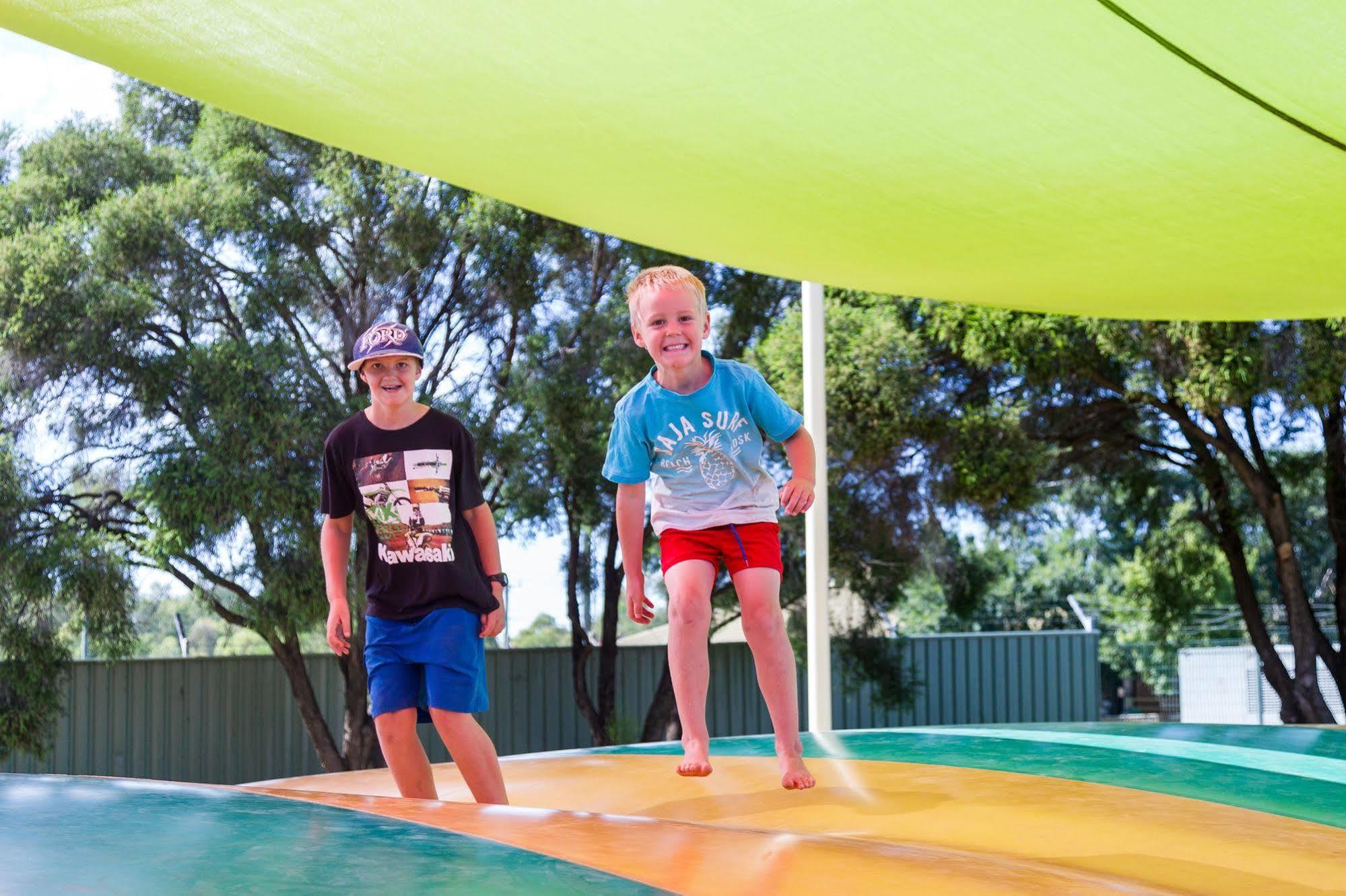 Nrma Dubbo Holiday Park Exterior photo