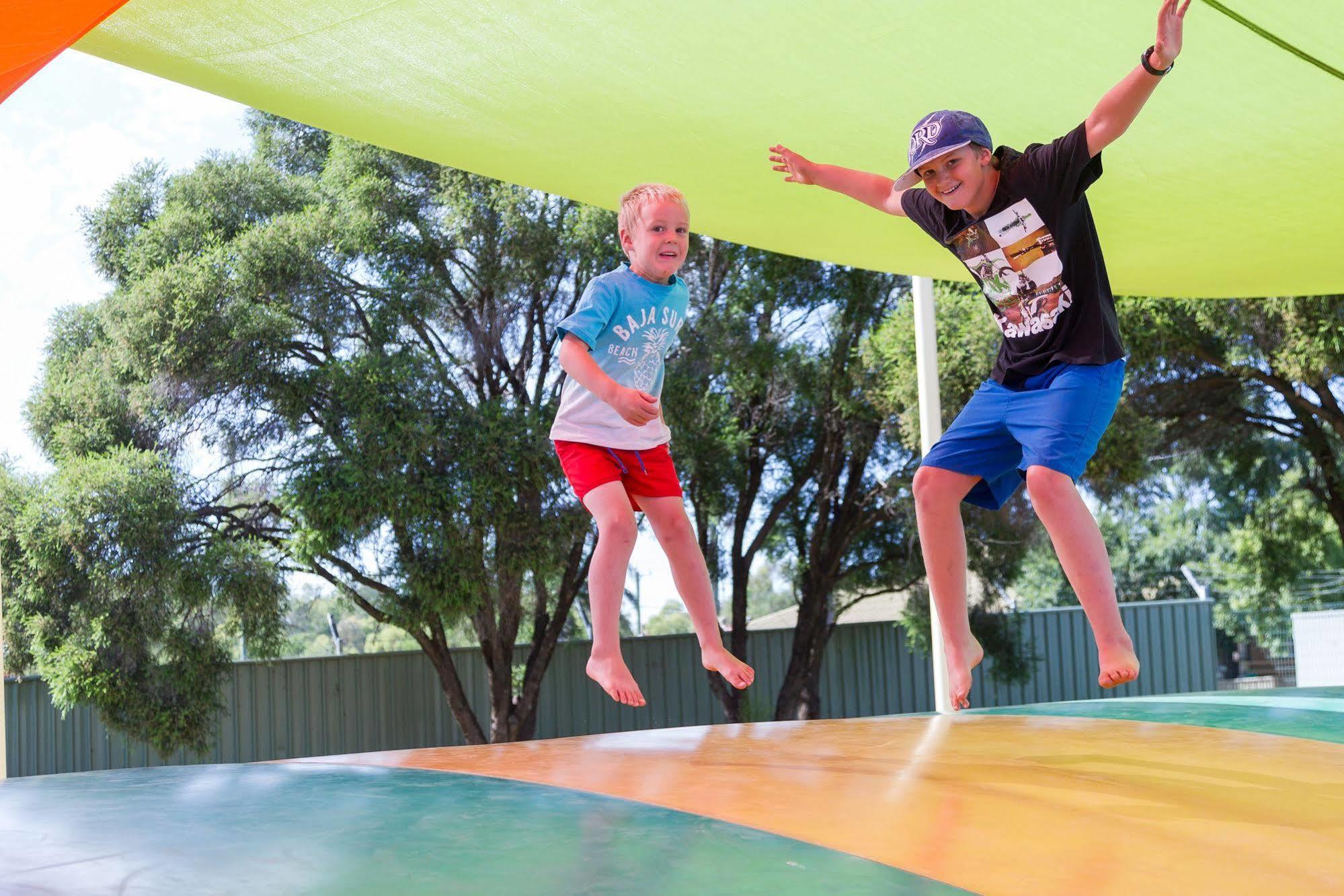 Nrma Dubbo Holiday Park Exterior photo